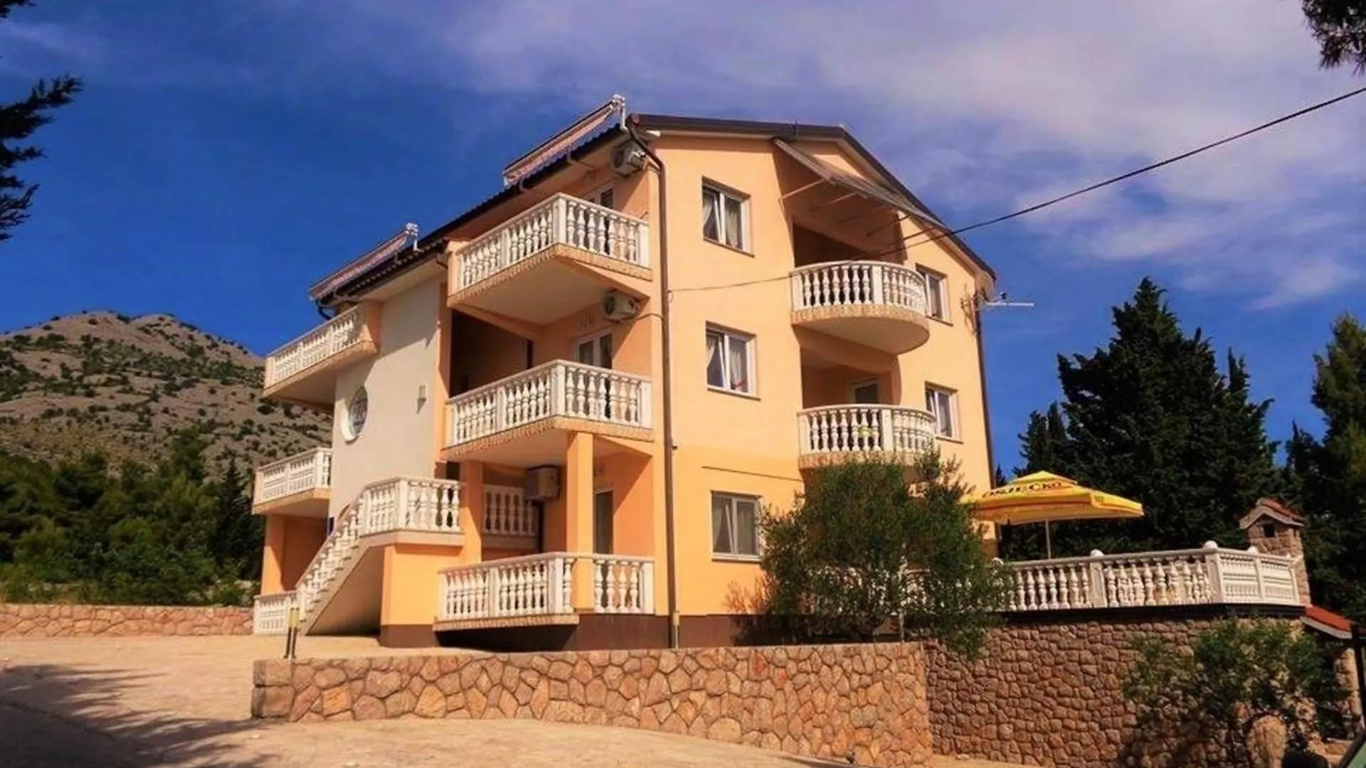 Ferienwohnung Mit Wasserblick Starigrad Paklenica Apartamento